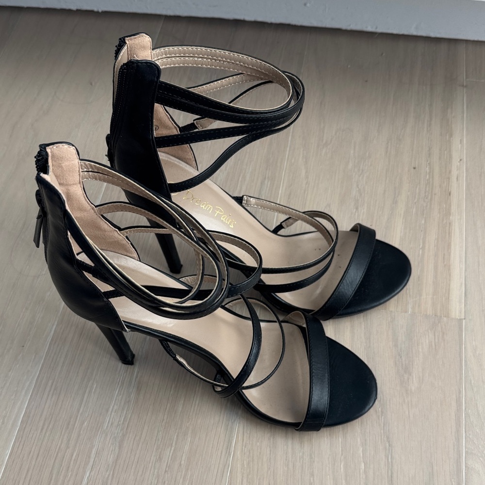 Dream Pairs Black Strappy Heels